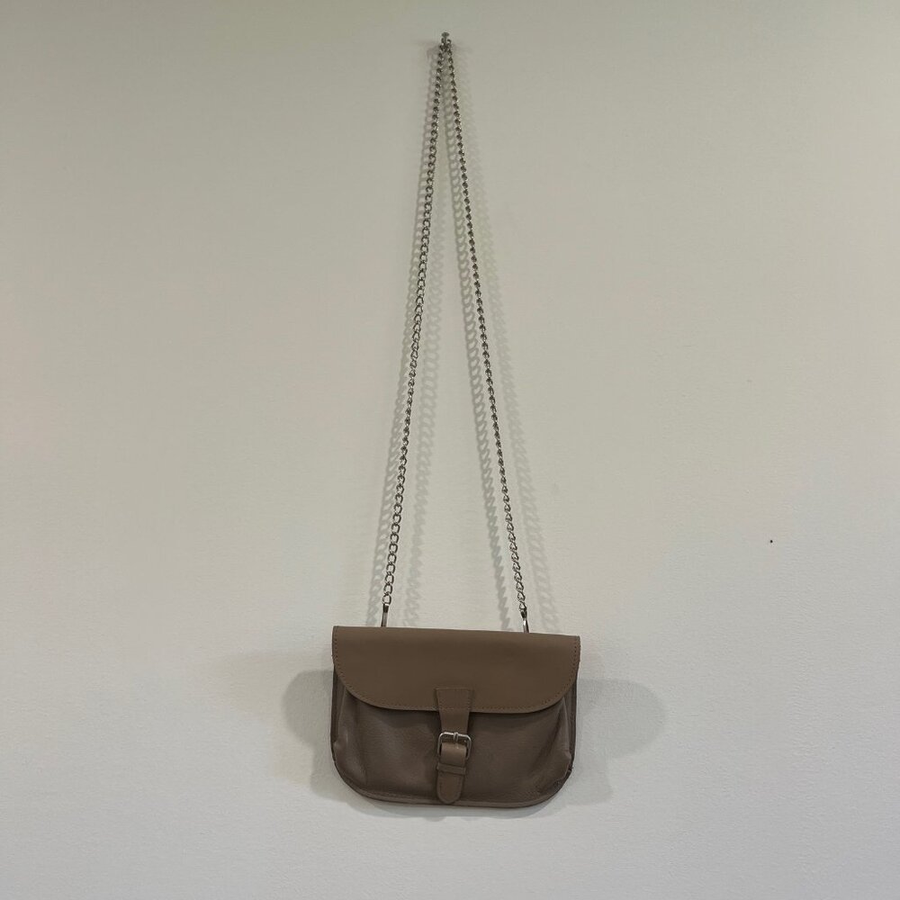 Mundi Leather made in Brazil small purse city boho style